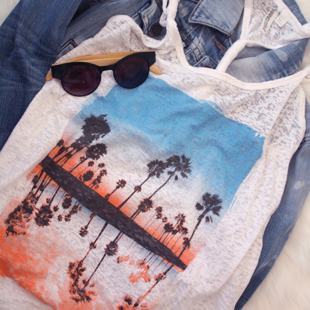 Hang Ten Beach Paradise Graphic White Sheer Tank